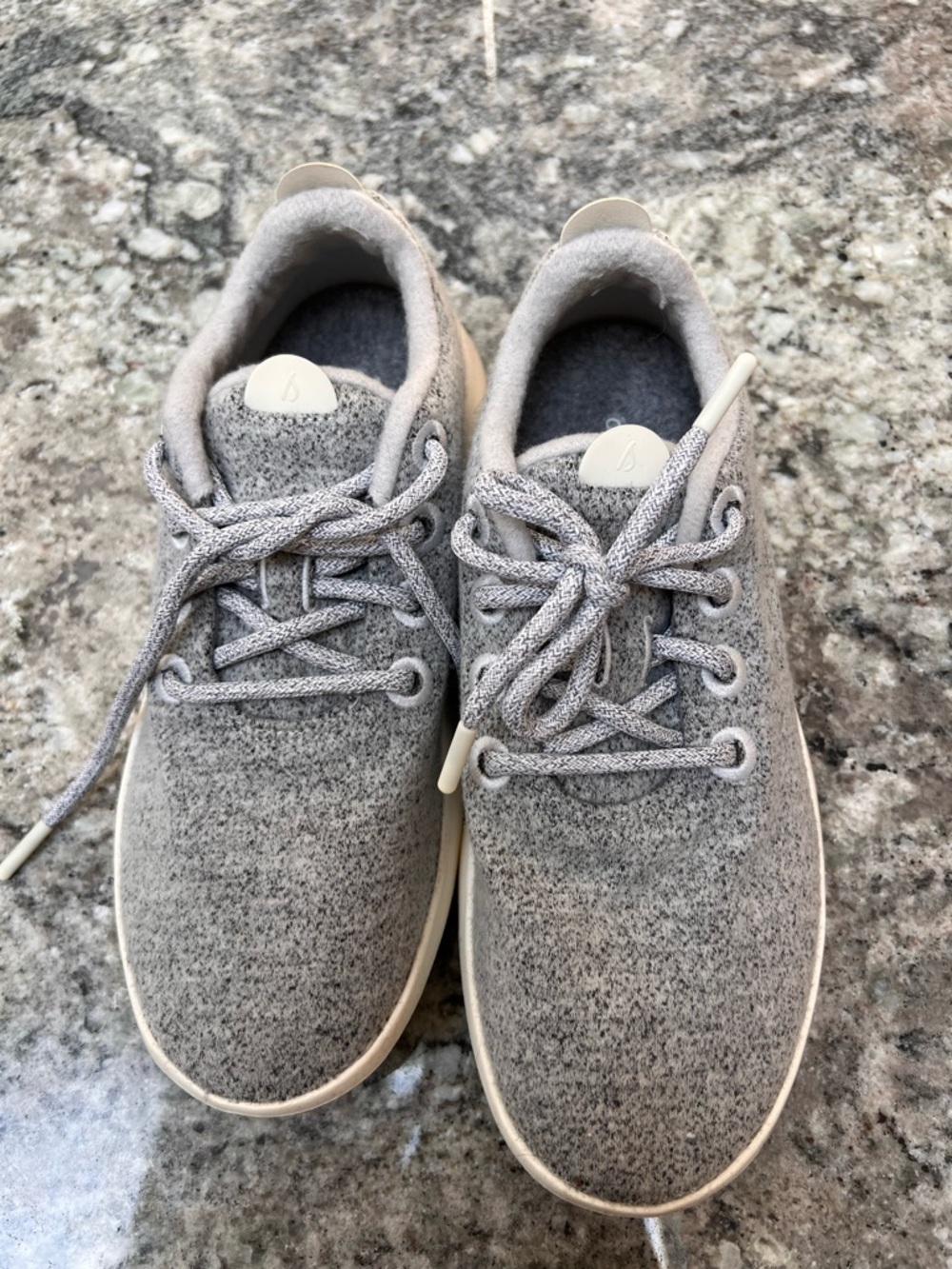 AllBirds 2 pairs of women’s size 9